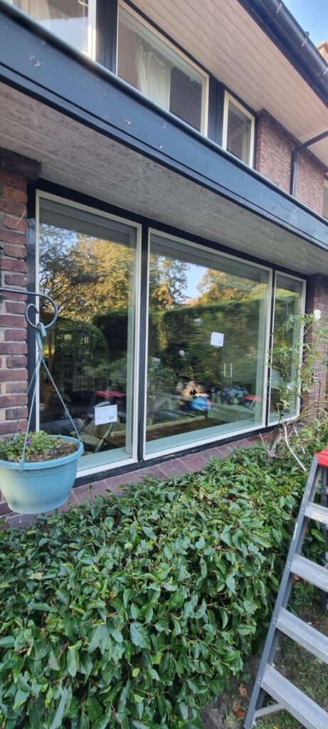 Complete achterpui glas vervangen woonkamer Breda
